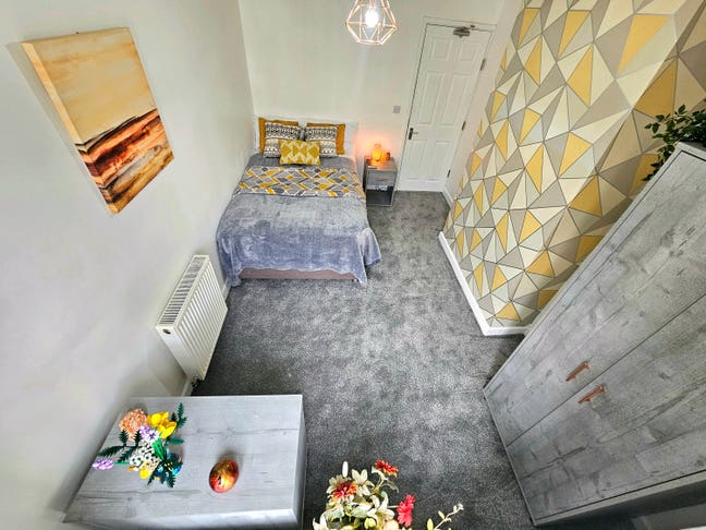 3 rooms in share house in Barnsley S60 Main Photo