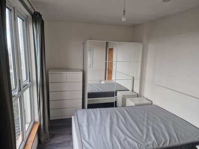 Attic Room with a great view, couples considered.  Main Photo