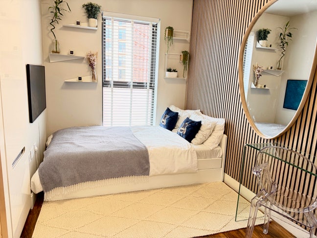 Room in a modern 2-bed, 2-bath apt in Ancoats  Main Photo