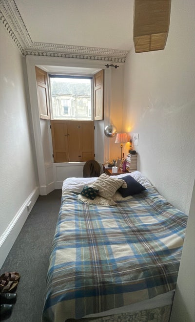 Bright double room available by the Meadows🌳 Main Photo