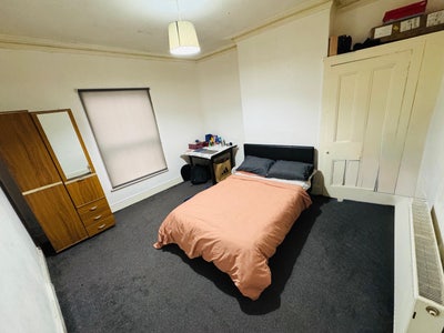 House share &pound;235 pcm Main Photo