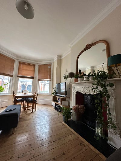 Cosy double room in beautiful Highgate house Main Photo
