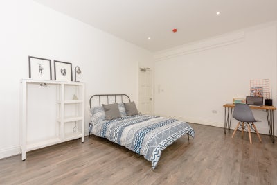 Luxury Studio Living in L5 Main Photo