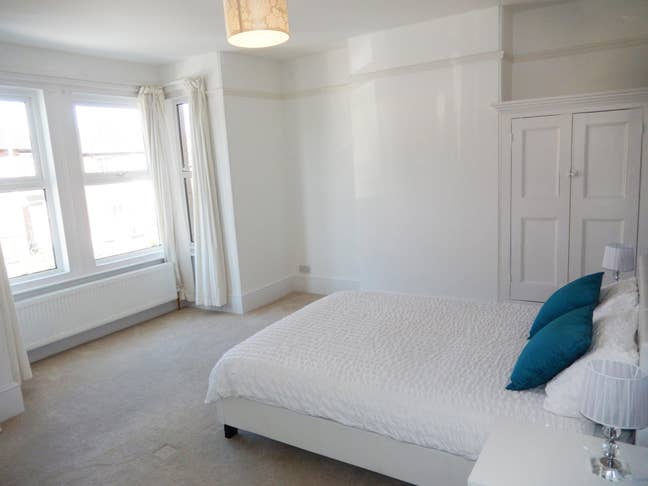 Large Double room in Exeter House Share Main Photo