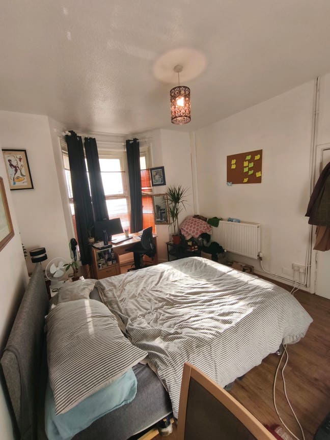 Double room in the heart of stokes croft  Main Photo