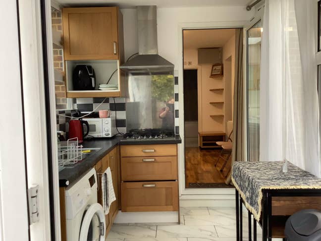 Studio flat near St Helier station  Main Photo