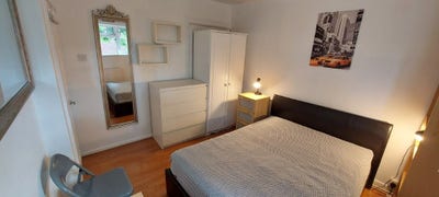 Gay Flatshare - Large Double Room to Rent. Main Photo