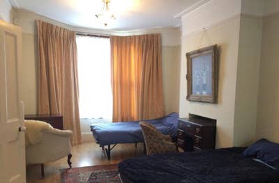 Spacious Room - Shared House - Handy Location Main Photo