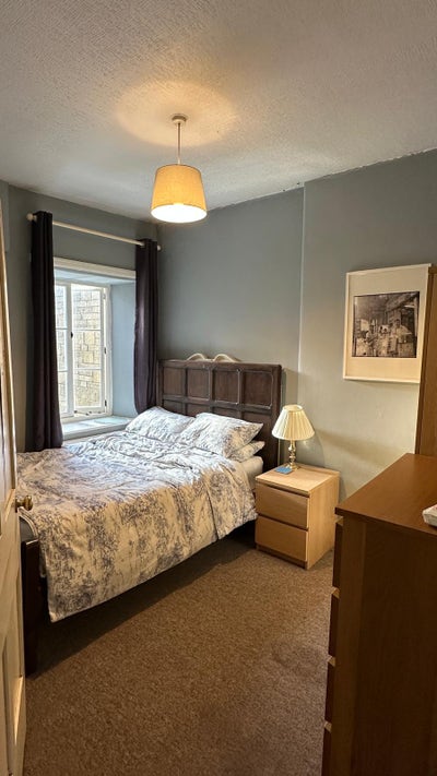 Double room walking distance to town centre Main Photo