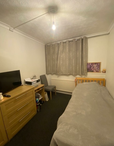 Single room in Dorking Main Photo
