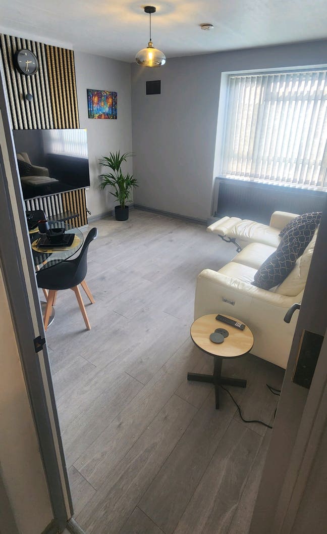 Modern Contemporary Living Main Photo