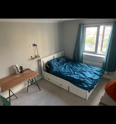 Spacious Double Room- 18th March to 3rd April Main Photo