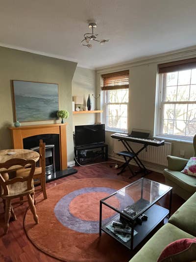 Flat super close to Kennington station  Main Photo