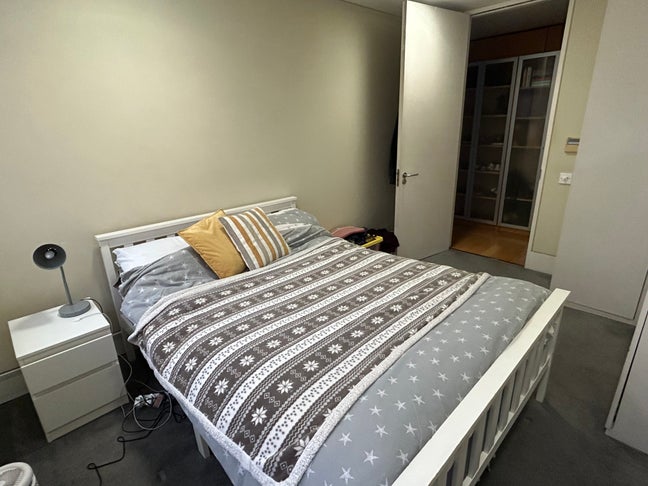 1 room in 3 bed flat Main Photo
