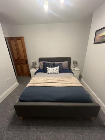 Double bedroom to let  Main Photo