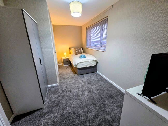 (New) En-Suite Rooms – Conway Gardens | Bills Incl Main Photo