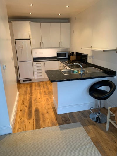Flatmate needed for large room with bathroom  Main Photo