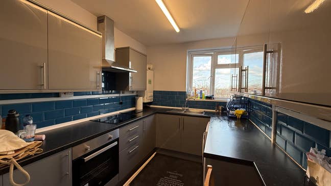 4 Bedroom Flat In Camberwell SE5 (Very large) Main Photo
