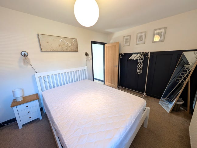 Double ensuite room available in Newtown, Exeter Main Photo