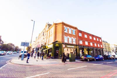 Bedsit in Holloway Road, Islington, London, N7 Main Photo