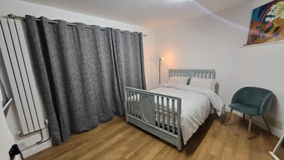 Double Room + Patio & Parking &pound;1000 inc bills Main Photo