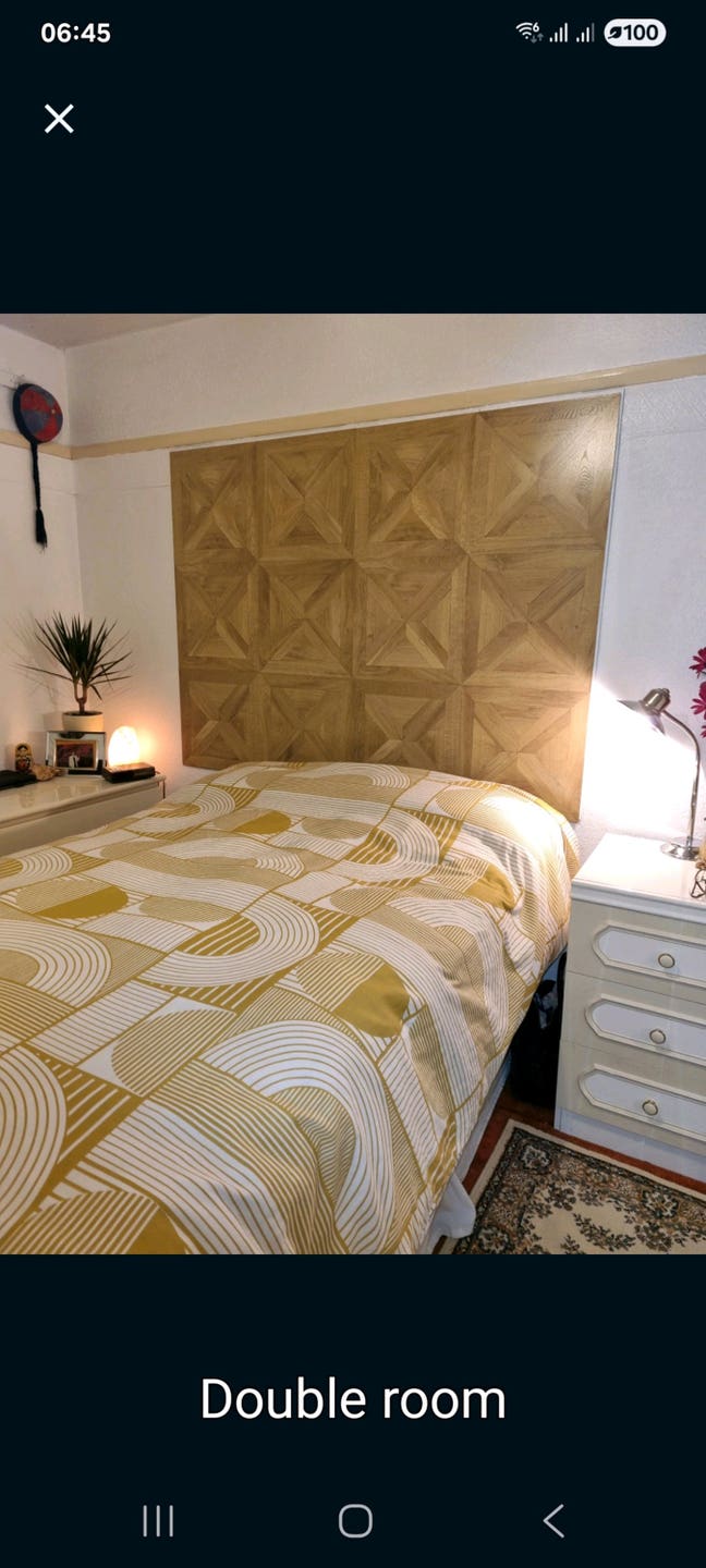 Double bed room for 1 person Main Photo