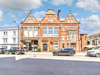 High Spec Apartment DE1  Main Photo