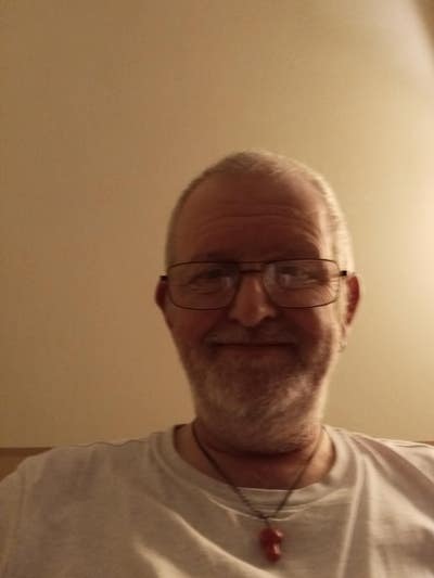 In desperate need of a room  Main Photo