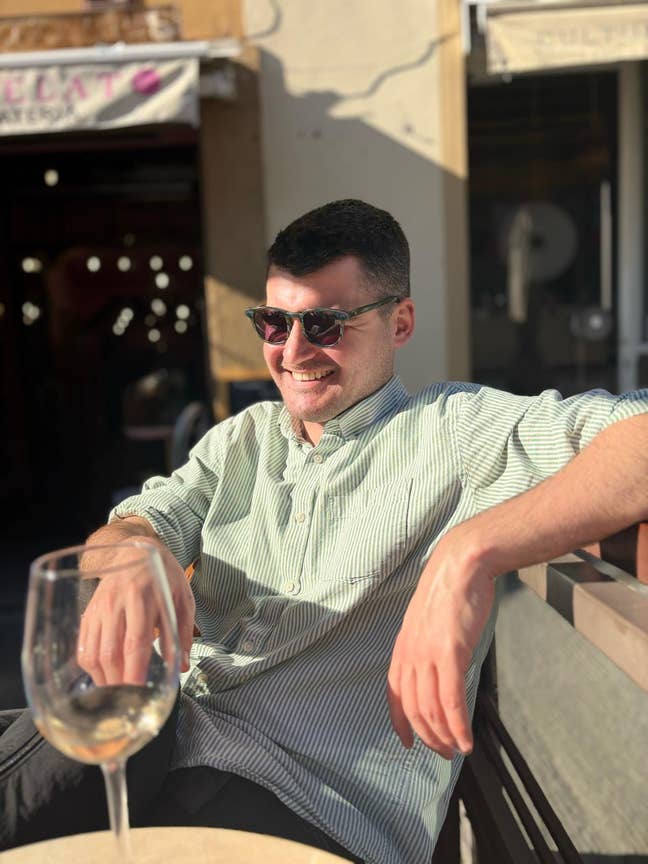 Professional looking for friendly house Main Photo