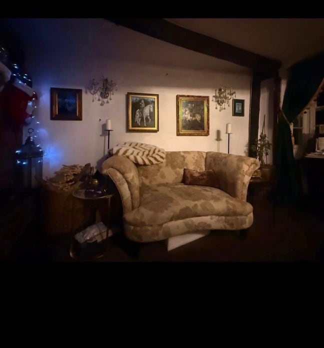 Double room in beautiful cottage Main Photo