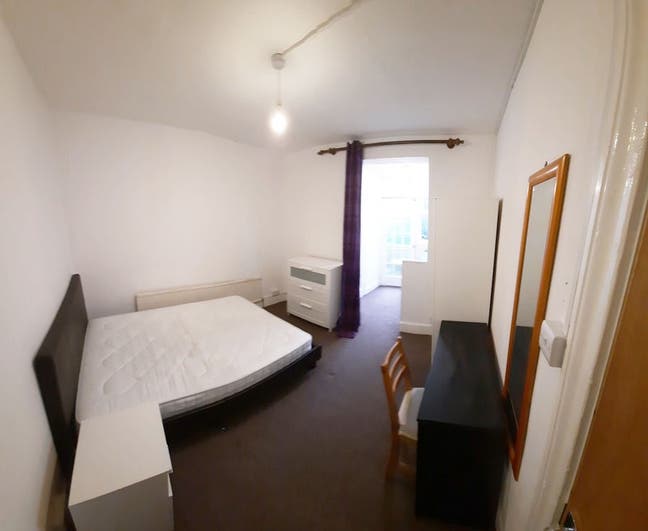 Amazing En-Suite with Private Balcony! Main Photo