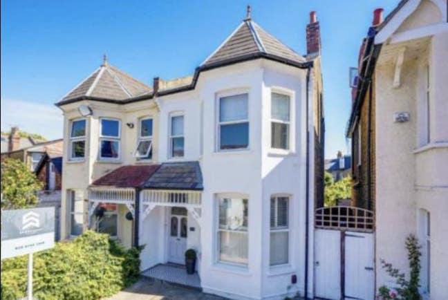 Beautiful flat in Ealing Main Photo