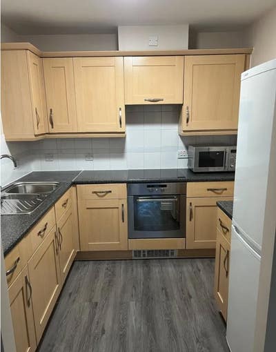 Company let Welcome * Whole 2 bed, 2 bath * Main Photo