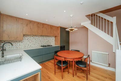 Double Room in 3-Storey Hackney Central Home  Main Photo