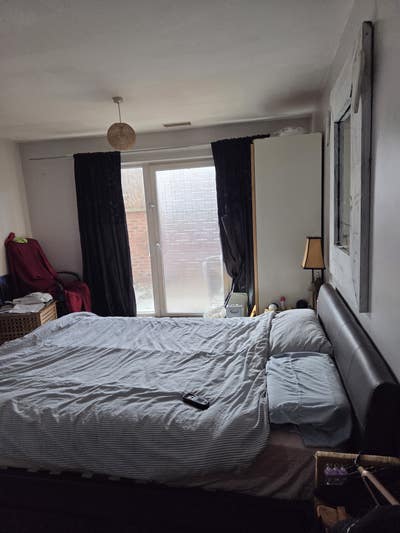 Cozy Double Bedroom Main Photo