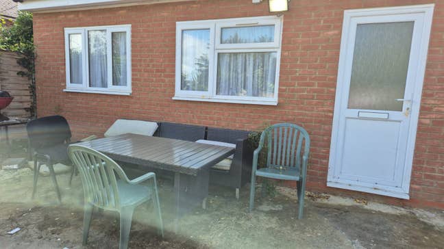 One bed room apartment/extension  Main Photo