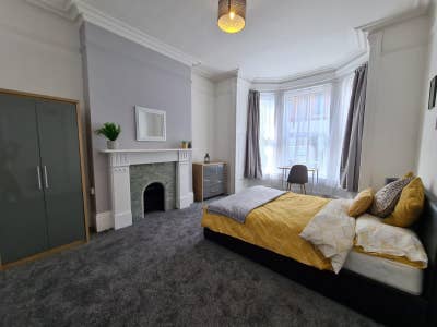 🤩 Large Double Room • No Deposit Option (14Lr) Main Photo