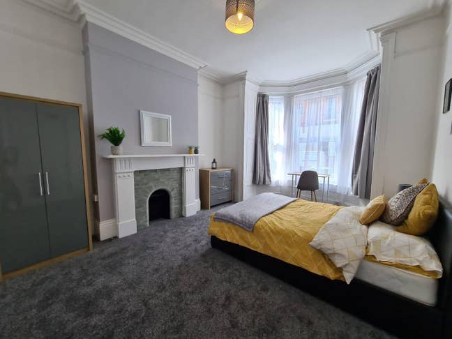 🤩 Large Double Room • No Deposit Option (14Lr) Main Photo