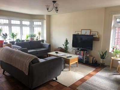Bright Double Room: Garden View – All bills includ Main Photo