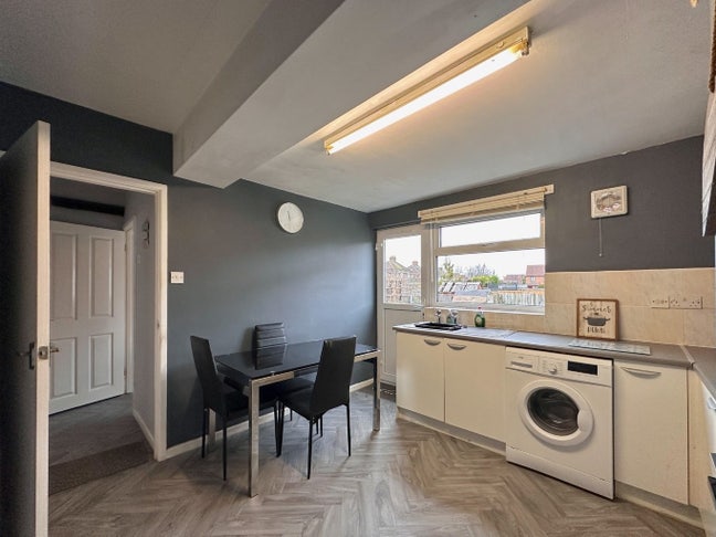 2 bed terraced house to rent in Bridgwater  Main Photo