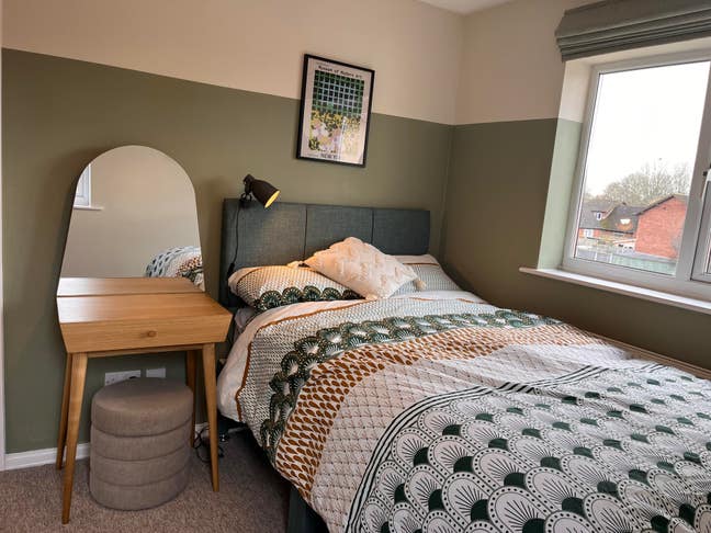 Beautiful 3 Bed Professional Home Share Near RSH Main Photo