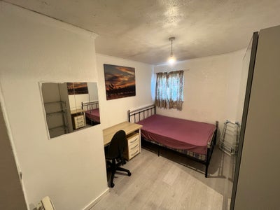 Two Large rooms for rent &pound;330 per month per room. Main Photo
