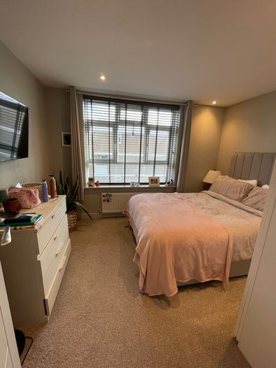 Double Room in Child’s Hill Main Photo