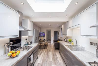 🏡 Great Room - Great House!  Main Photo