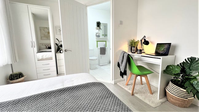 Double Ensuite | Deposit Free Option | Near Strand Main Photo