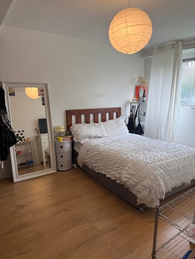 Bethnal Green Large Double Room Main Photo