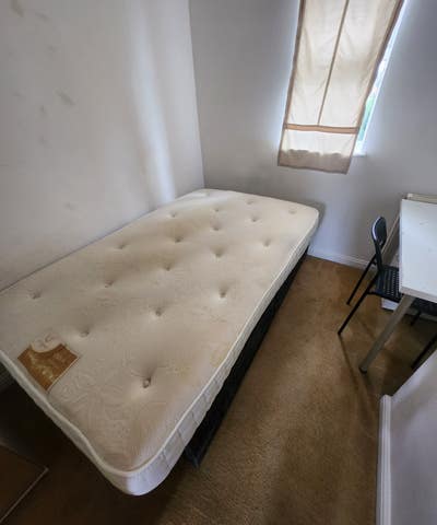 Student Property – Available | 4-Bed House Near Uw Main Photo