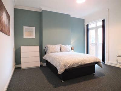 Spacious Double Room | All Bills Included &pound;475pcm Main Photo