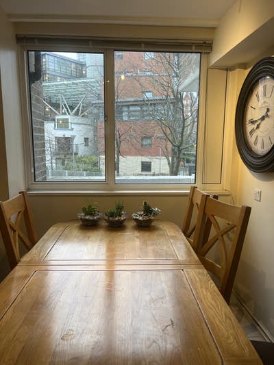 3 bedroom apartment share kitchen and bathroom wc  Main Photo