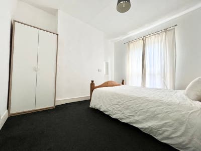 Two Double Bedroom - Seven Sisters Main Photo